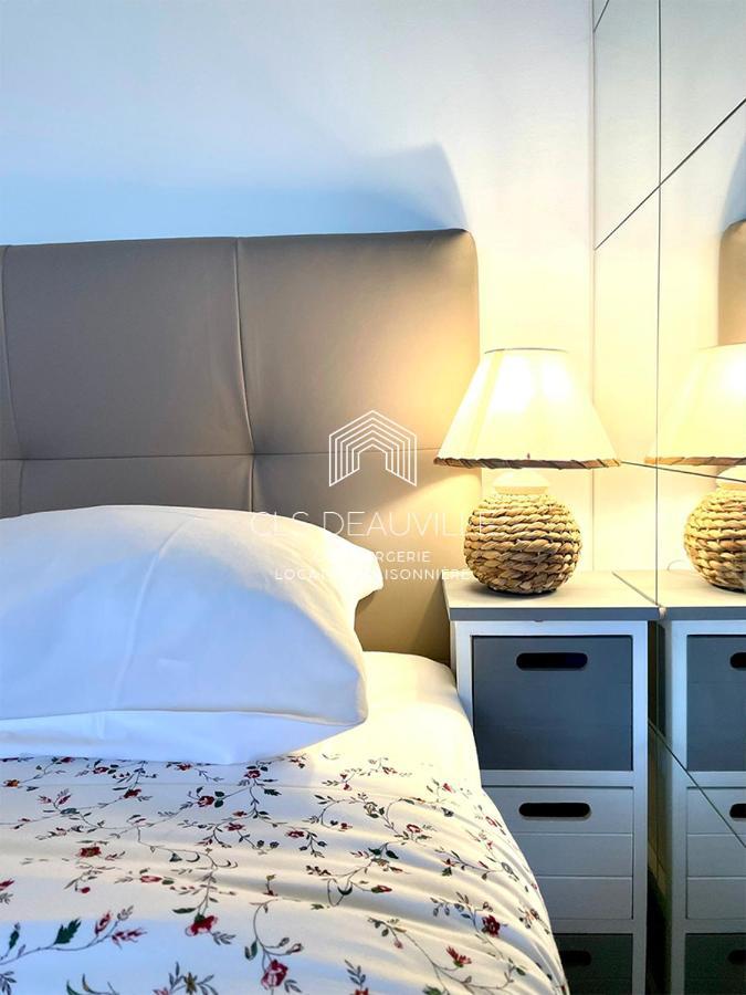 Studio 1 Gainsbourg C.L.S โดวีลล์ ภายนอก รูปภาพ