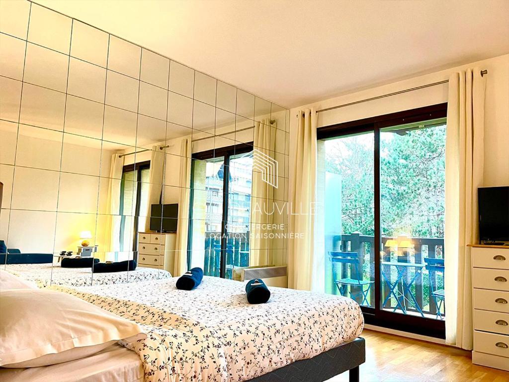 Studio 1 Gainsbourg C.L.S โดวีลล์ ภายนอก รูปภาพ